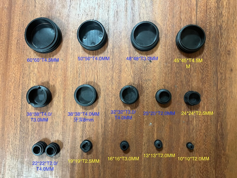 Round Plastic Furniture Plug